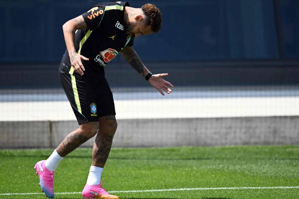 Neymar Kembali Latihan Bareng Timnas Brasil, Siap Comeback?