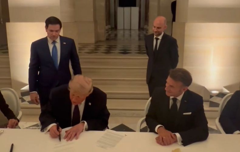 Macron Rilis Video Trump Teken MoU Perjanjian Damai dengan Iran: Langkah Penting!