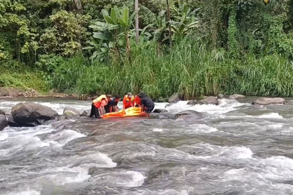 Geger! Mayat Tanpa Identitas Ditemukan Tersangkut di Sungai Ayung Ubud Bali