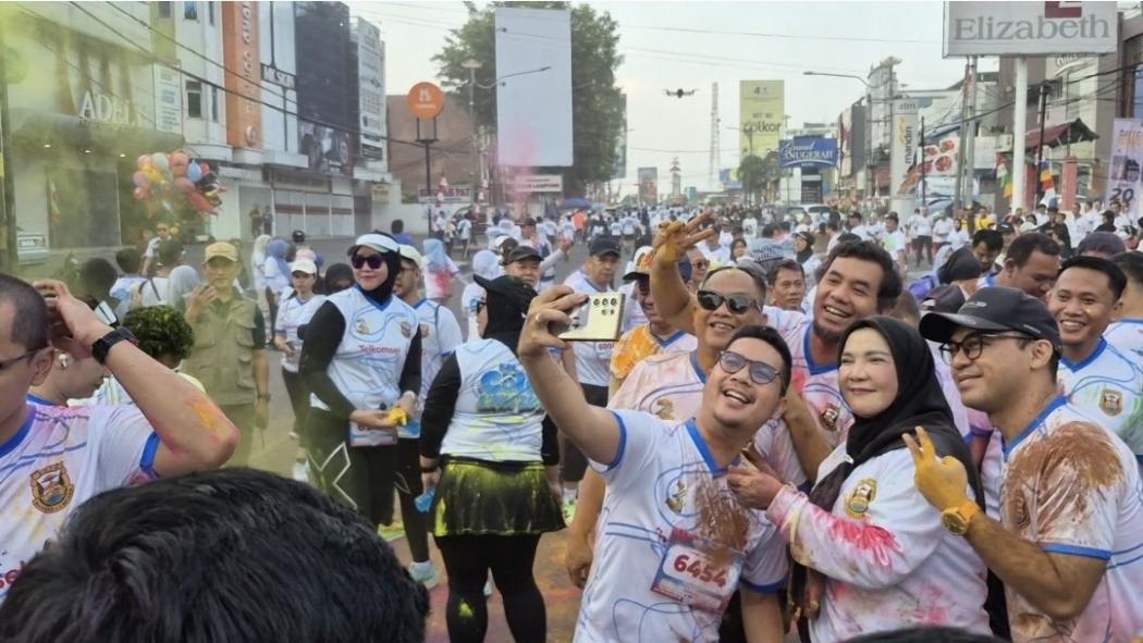 HUT ke-344 Kota Tapis Berseri, Ribuan Warga Meriahkan Bandar Lampung Color Run 2026