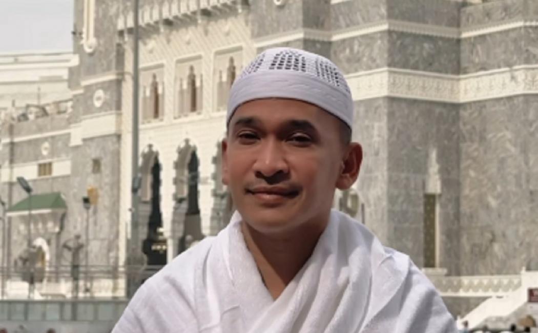 Berangkat Umrah, Ruben Onsu Titip Masa Depan Anak Lewat Doa di Depan Kakbah