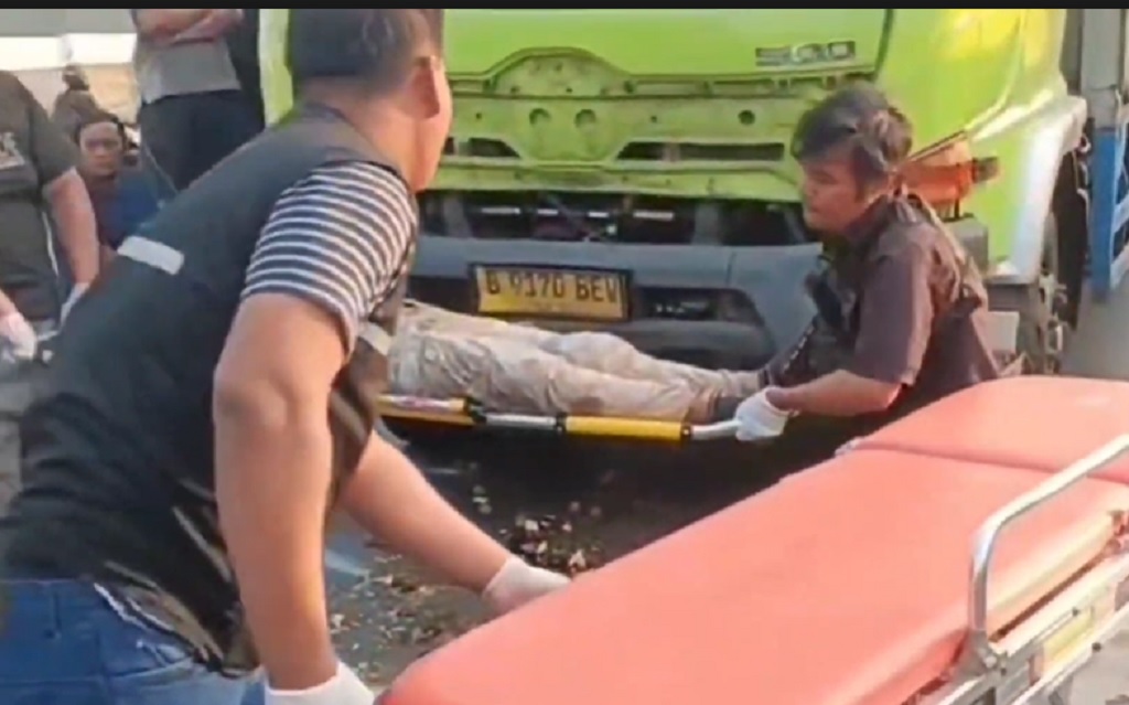 Kronologi Driver Ojol Tewas Ditabrak Truk Boks di Sidoarjo, Diduga Buru-Buru Menyeberang