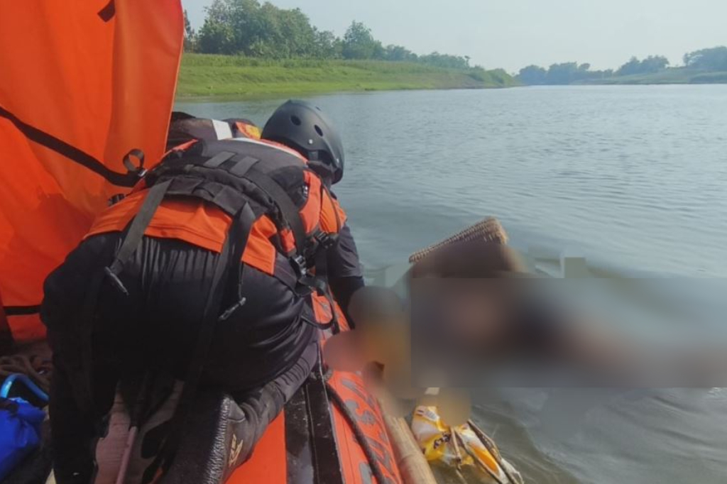 Jatuh ke Sungai Bengawan Solo saat Setrum Ikan, Warga Bojonegoro Ditemukan Tewas