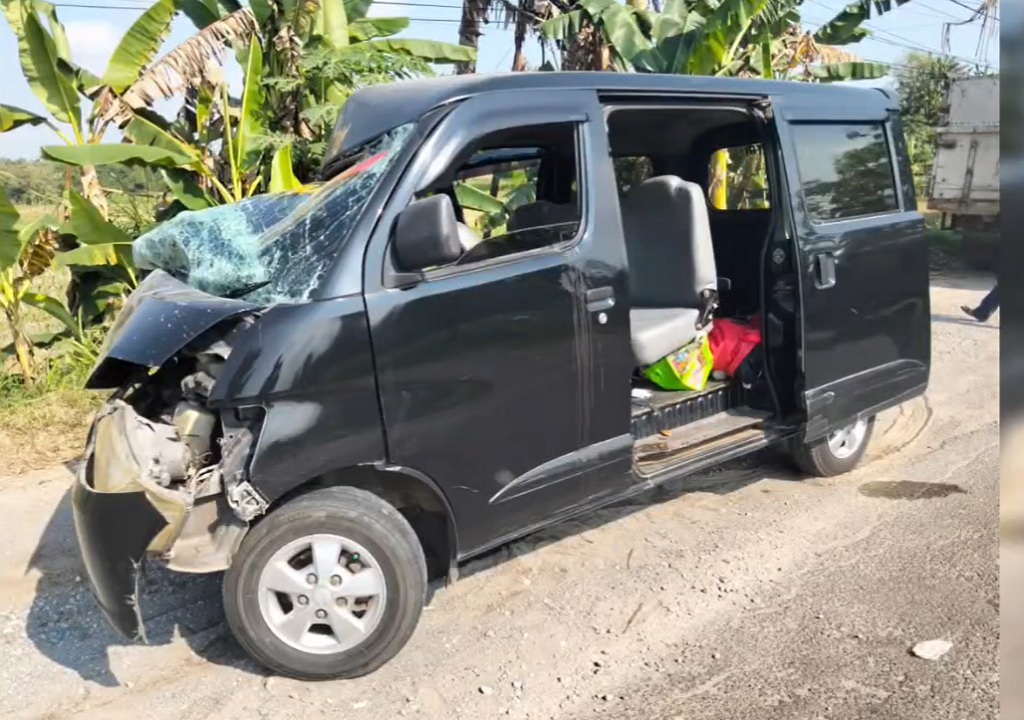 Kronologi Dump Truk Tabrak Gran Max di Tuban Tewaskan 1 Orang, Mobil Oleng Hilang Kendali 
