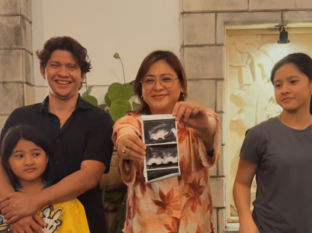 Selamat! Audy Item Umumkan Hamil Anak Ketiga, Iko Uwais Menangis Haru