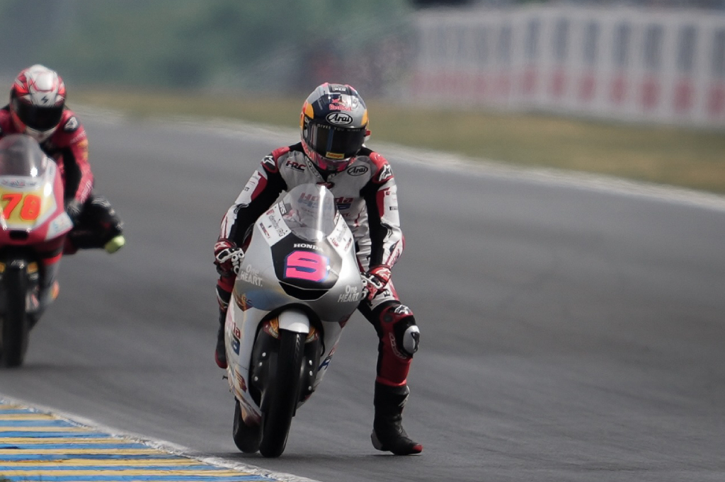 Veda Ega Pratama Gagal Finis di Moto3 Belanda 2026, Sempat Pimpin Balapan sebelum Masuk Pit