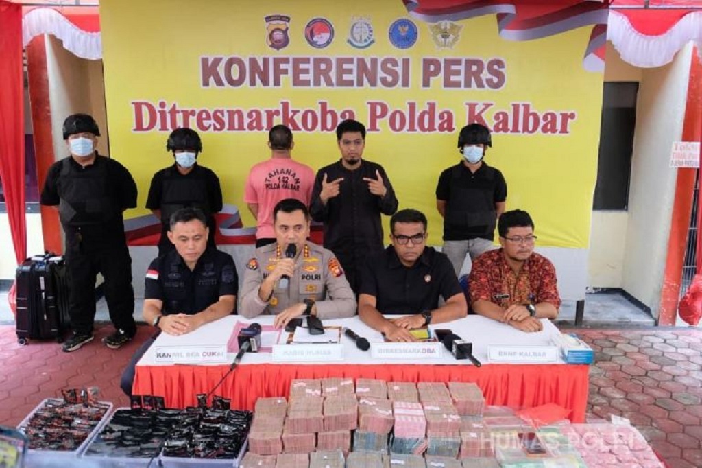 Polda Kalbar Ungkap Peredaran Narkoba Skala Besar, Sita Sabu 4,3 Kg hingga Uang Rp3,8 Miliar