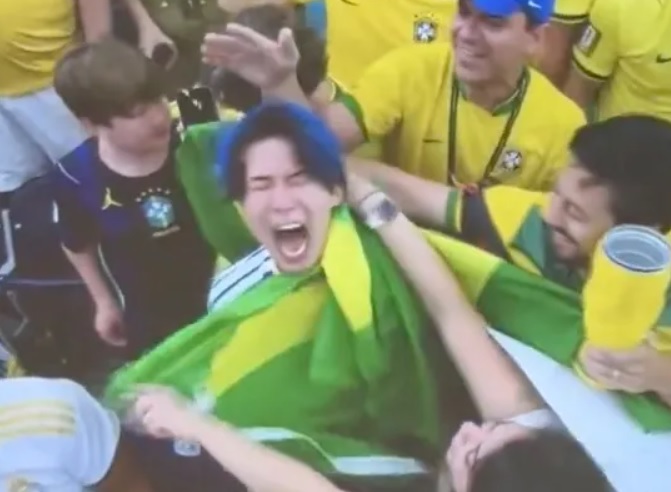 Viral! Fans Jepang Ngamuk usai Tersingkir dari Piala Dunia 2026, Malah Diselimuti Bendera Brasil