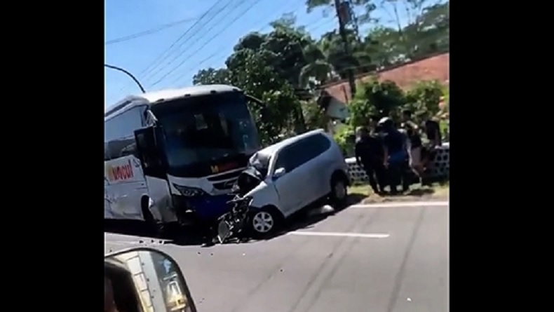 4 Kendaraan Kecelakaan Beruntun di Boyolali, Pengemudi Avanza Tewas