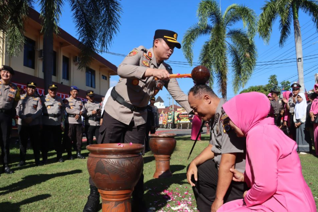 126 Personel Polres Bantul Naik Pangkat, 13 Anggota Masuki Masa Purna Tugas