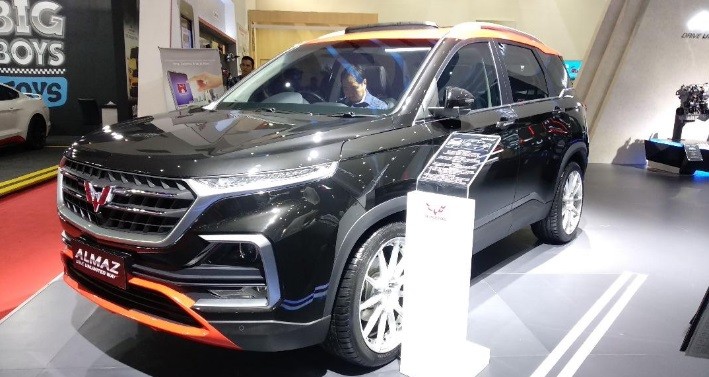 Dominasi Penjualan di IIMS 2019, Konsumen Wuling Almaz Harus Antre