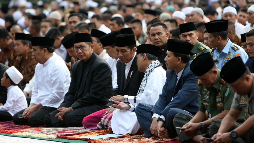 Presiden Jokowi dan Keluarga Salat Id di Kebun Raya Bogor