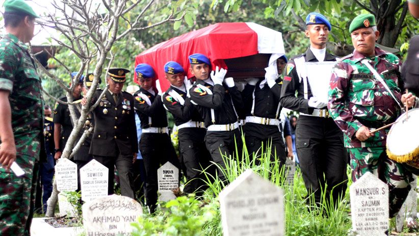 Letjen Herindra-Kabareskrim Beri Penghormatan Terakhir ke Letkol Dono
