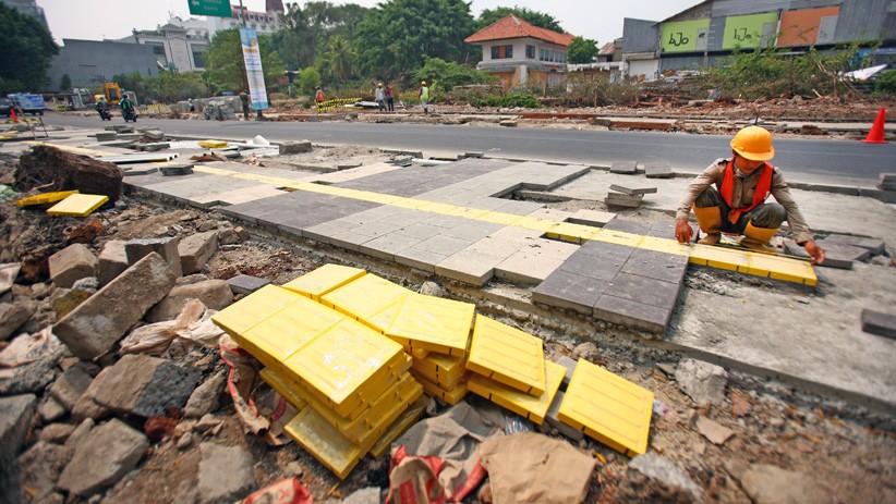 Pemprov DKI Jakarta Fokus Penanganan Covid-19, Pembangunan Trotoar Terhambat