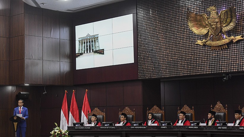 Presiden Jokowi Sebut Indonesia Obesitas Regulasi di Sidang Pleno MK