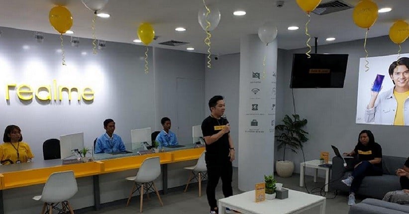 Realme Resmikan Service Center Pertama di Jawa Timur