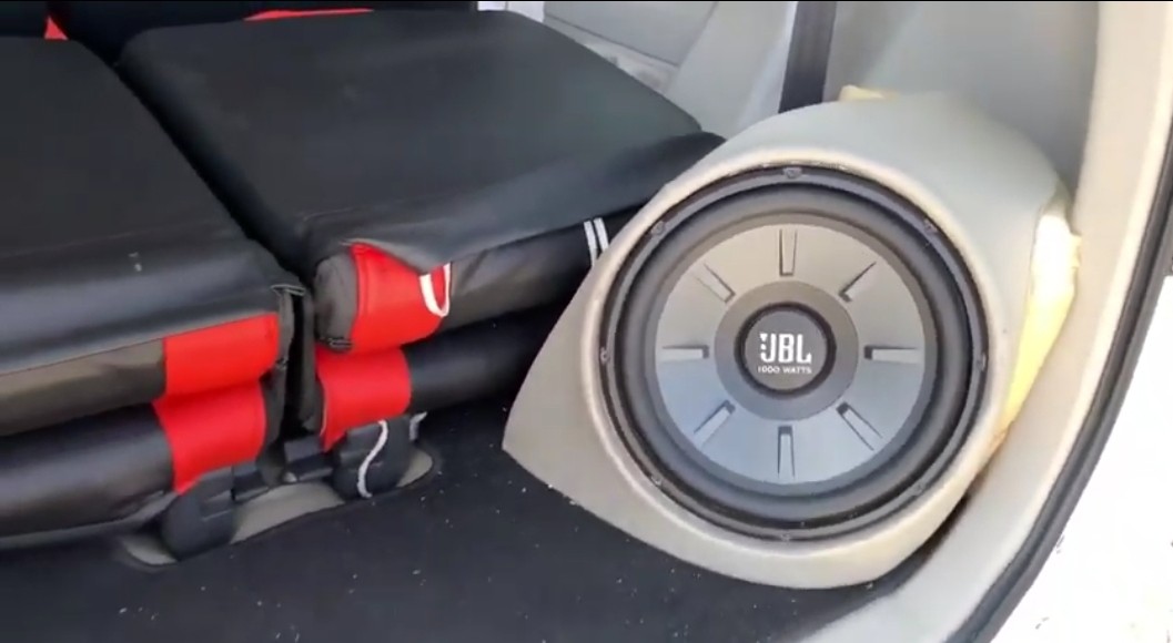 Speaker bass mobil 2025
