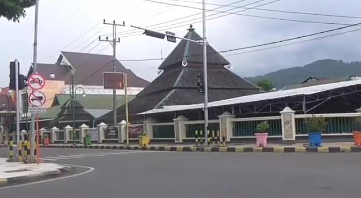 Terbuat dari Putih Telur, Masjid Jami yang Berusia 4 Abad Masih Kokoh  Berdiri hingga Kini - Bagian 1