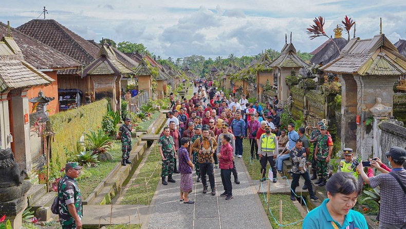 Bukan Piknik, Bobby Nasution Boyong Camat Medan Studi Banding ke Desa Terbersih di Dunia - Bagian 1