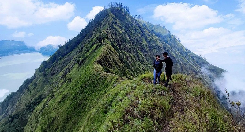 Kampung Unik di Bondowoso, hanya di Desa Kecil Ini Bisa Lihat Gunung Mirip  Punggung Naga