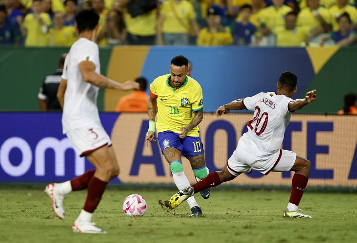 Brasil Ditahan Venezuela, Argentina Menyalip