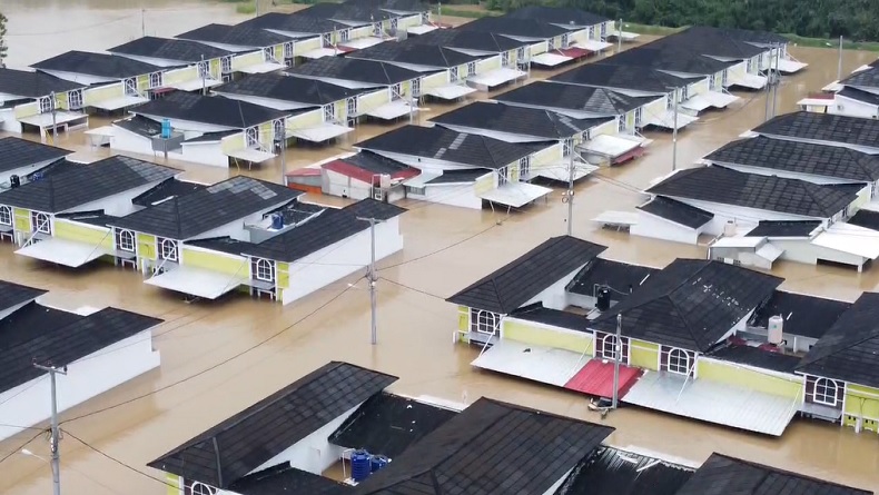 Banjir Rendam Perumahan Arthera Hill 2 Bekasi, Ketinggian Air 170 Cm