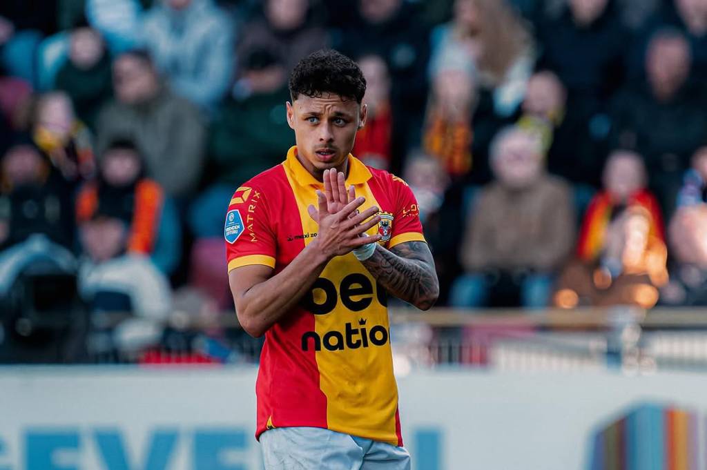 Bos Go Ahead Eagles Buka-bukaan soal Kasus Paspor Dean James Bos Go Ahead Eagles Buka-bukaan soal Kasus Paspor Dean James