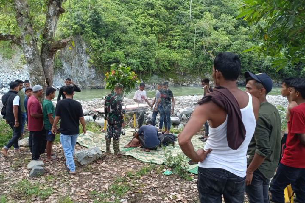 Tragis! 5 Santri Dayah Nurul Huda Tewas Terseret Arus Sungai di Pidie, 1 Masih Hilang Tragis! 5 Santri Dayah Nurul Huda Tewas Terseret Arus Sungai di Pidie, 1 Masih Hilang
