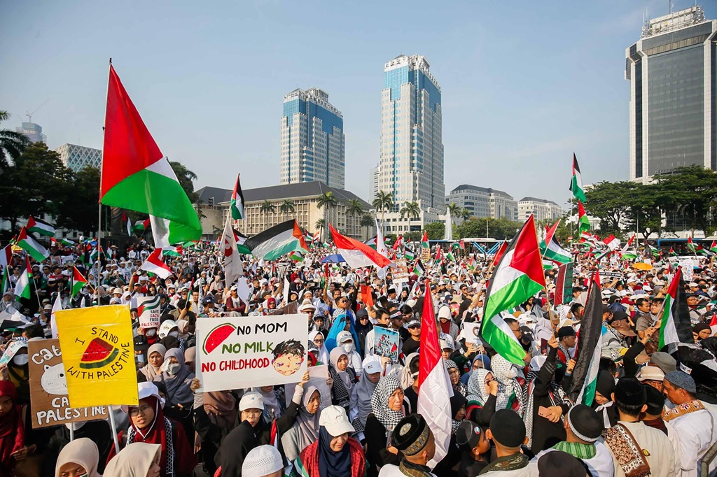Massa Aksi Bela Palestina: Boikot Produk Pro-Israel! Massa Aksi Bela Palestina: Boikot Produk Pro-Israel!