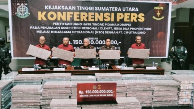 Penampakan Uang Rp150 Miliar Hasil Sitaan Kasus Korupsi Aset PTPN I Penampakan Uang Rp150 Miliar Hasil Sitaan Kasus Korupsi Aset PTPN I