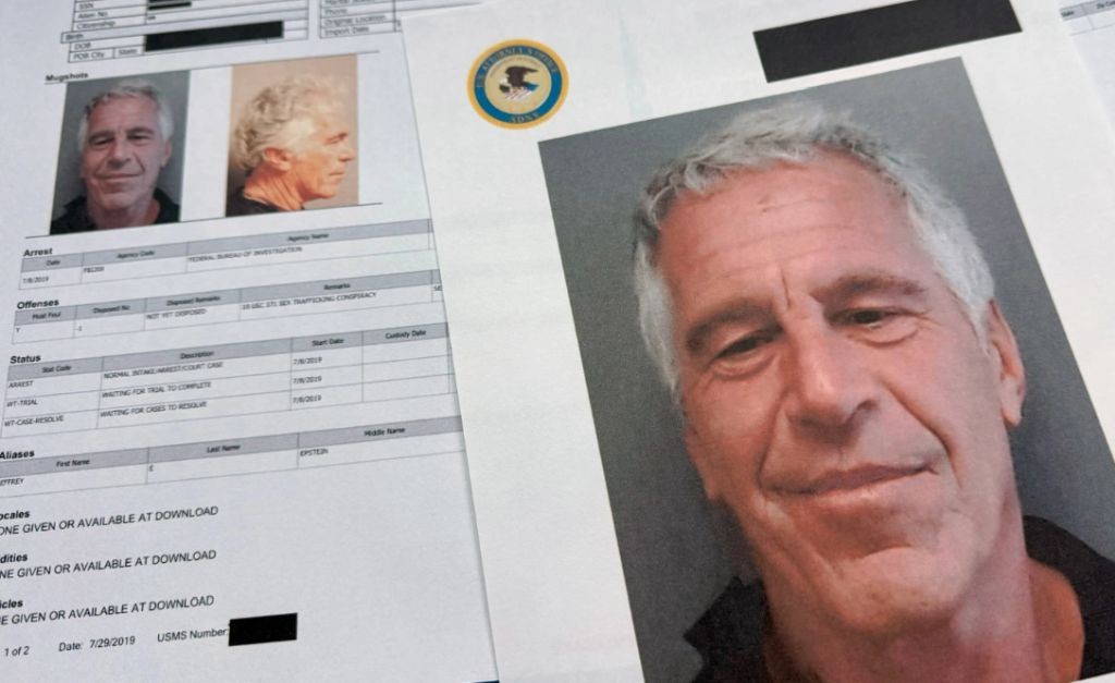 3,5 Juta Dokumen Kasus Predator Seks Jeffrey Epstein Dipamerkan di New York 3,5 Juta Dokumen Kasus Predator Seks Jeffrey Epstein Dipamerkan di New York