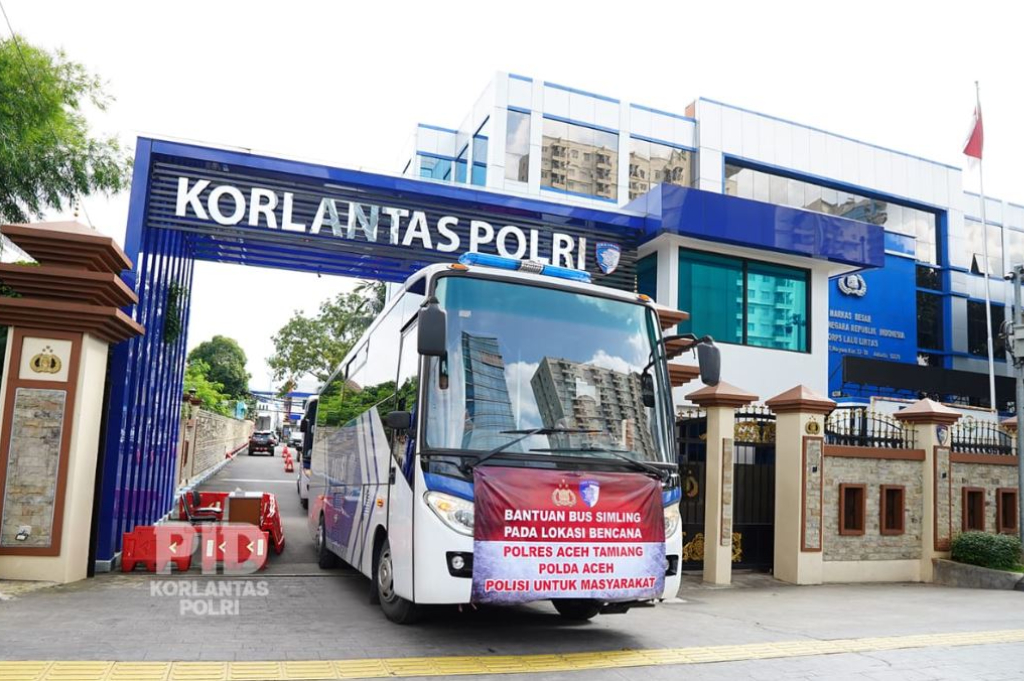 Korlantas Polri Kirim 2 Unit Bus SIM Keliling Pascabanjir di Aceh Tamiang