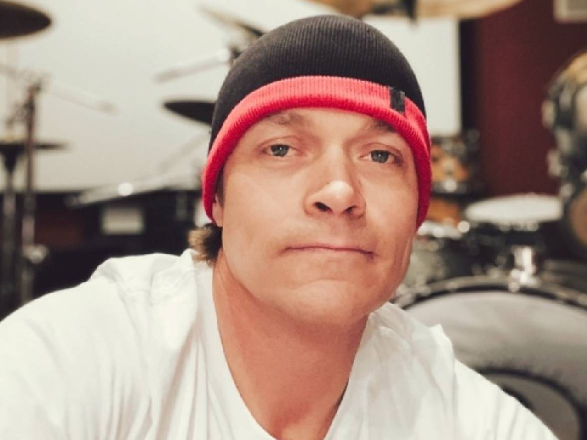 Brad Arnold Vokalis 3 Doors Down Meninggal Dunia di Usia 47 Tahun Brad Arnold Vokalis 3 Doors Down Meninggal Dunia di Usia 47 Tahun
