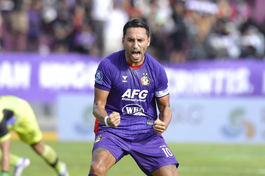 John Herdman Bongkar Alasan Ezra Walian Tak Dipanggil Timnas Indonesia John Herdman Bongkar Alasan Ezra Walian Tak Dipanggil Timnas Indonesia
