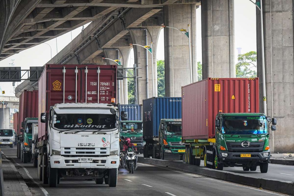 Tegas! Menhub Larang Truk Sumbu 3 Masuk Tol saat Arus Balik, Sanksi Berat Mengintai Tegas! Menhub Larang Truk Sumbu 3 Masuk Tol saat Arus Balik, Sanksi Berat Mengintai