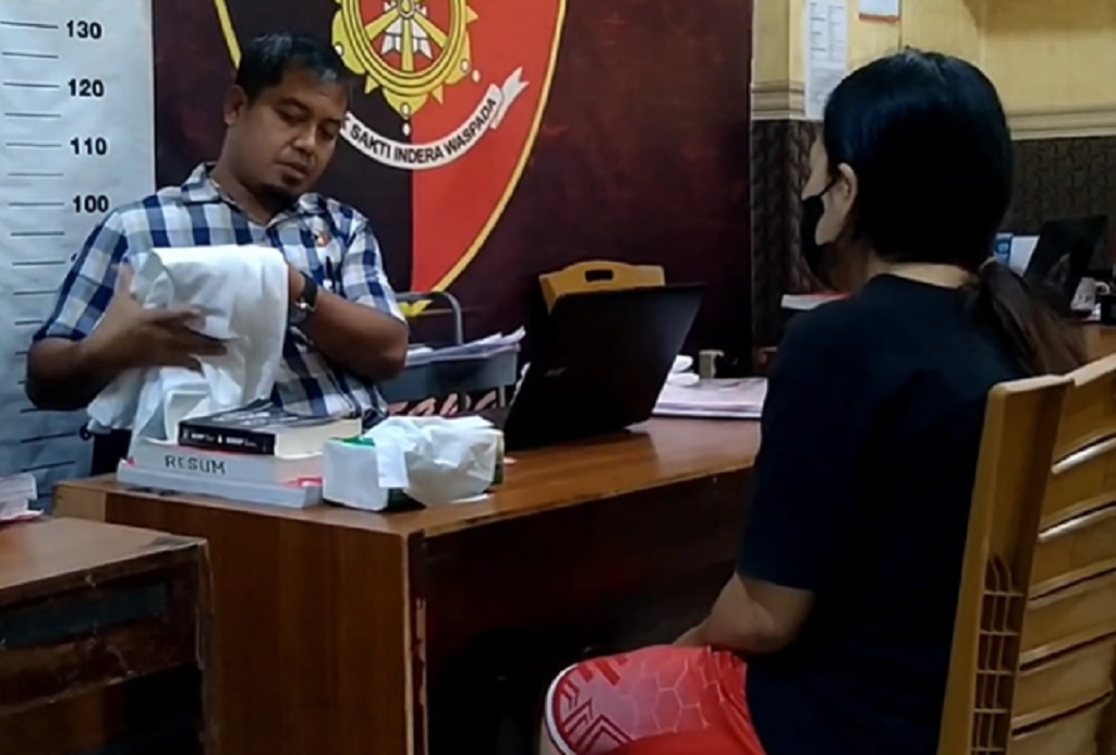 ART di Metro Lampung Nekat Curi Berlian Majikan Senilai Rp30 Juta untuk Lebaran ART di Metro Lampung Nekat Curi Berlian Majikan Senilai Rp30 Juta untuk Lebaran
