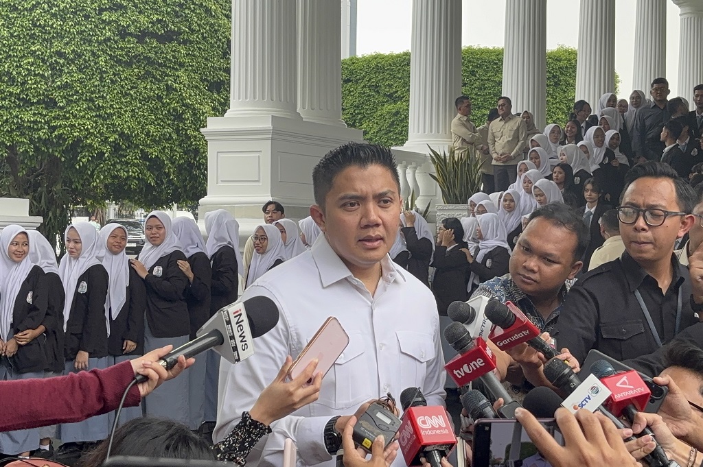 Teddy Sebut Prabowo Tanggung Biaya Perjalanan Luar Negeri Jika Melebihi Anggaran Teddy Sebut Prabowo Tanggung Biaya Perjalanan Luar Negeri Jika Melebihi Anggaran