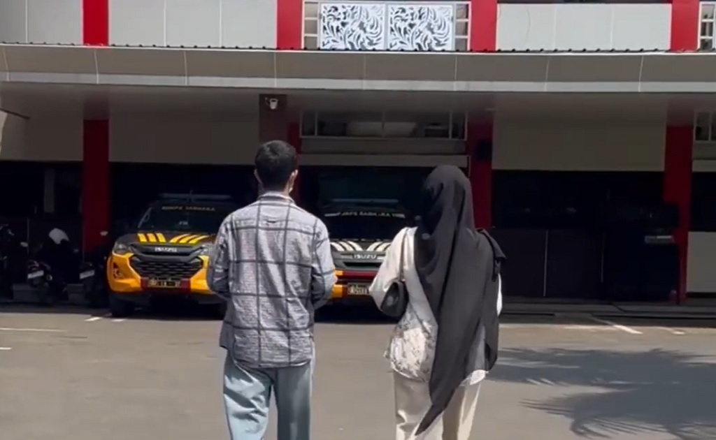 Sejoli Pemeran Video Mesum di Batang Dinikahkan, Kini Kena Mental usai Viral Sejoli Pemeran Video Mesum di Batang Dinikahkan, Kini Kena Mental usai Viral