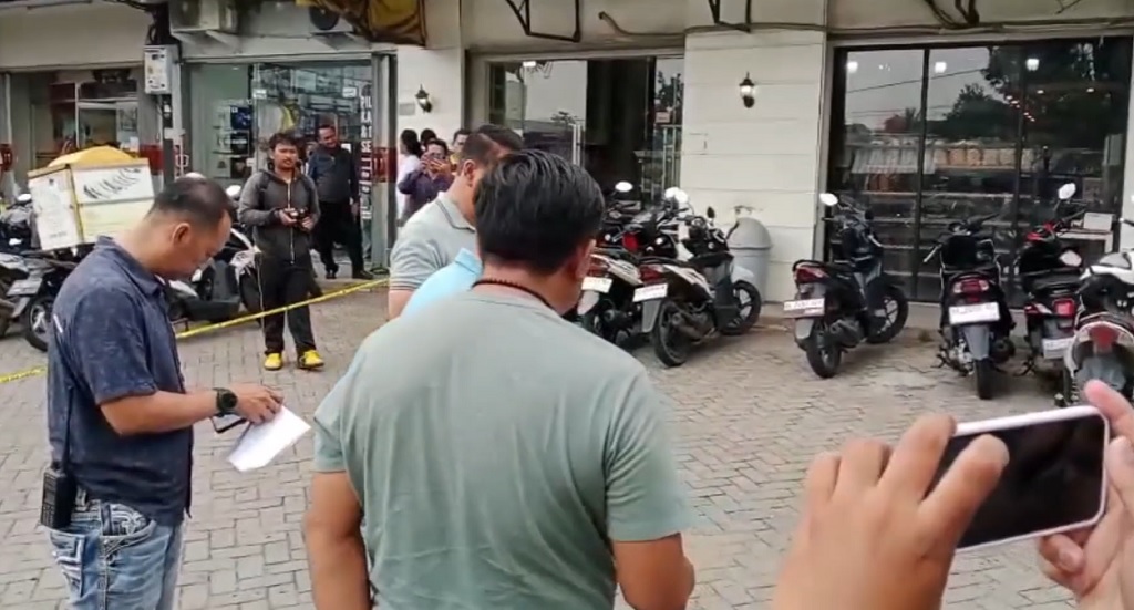 Detik-Detik Mencekam Anggota Intelkam Polda Lampung Tewas Ditembak Pencuri Motor Detik-Detik Mencekam Anggota Intelkam Polda Lampung Tewas Ditembak Pencuri Motor