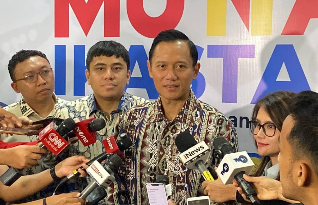 AHY Matangkan Rencana Cegah Abrasi di Pantura Jawa, Tanggul Laut hingga Mangrove Disiapkan AHY Matangkan Rencana Cegah Abrasi di Pantura Jawa, Tanggul Laut hingga Mangrove Disiapkan