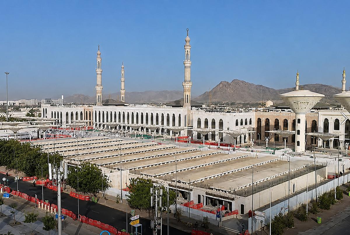 Imam Masjid Nabawi Syekh Ali Hudhaifi Sampaikan Khotbah Arafah 2026, Disiarkan dalam 35 Bahasa Imam Masjid Nabawi Syekh Ali Hudhaifi Sampaikan Khotbah Arafah 2026, Disiarkan dalam 35 Bahasa