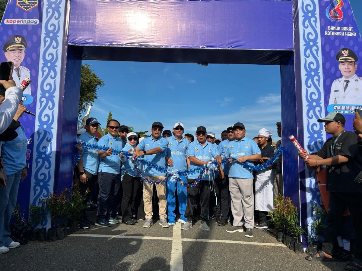 Hari Jadi ke-76 Kotabaru, Bupati Buka Festival Kuliner Hebat dan Jamuan Massal Hari Jadi ke-76 Kotabaru, Bupati Buka Festival Kuliner Hebat dan Jamuan Massal