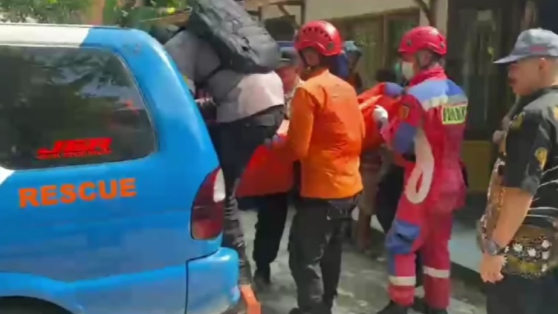 Nenek dan Wanita Muda Ditemukan Tewas Mengenaskan di Banyumas, Polisi Buru Cucu Korban Nenek dan Wanita Muda Ditemukan Tewas Mengenaskan di Banyumas, Polisi Buru Cucu Korban