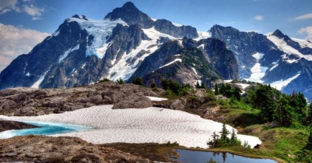 7 Puncak Gunung Menakjubkan Di Indonesia Tertinggi Dilapisi Salju