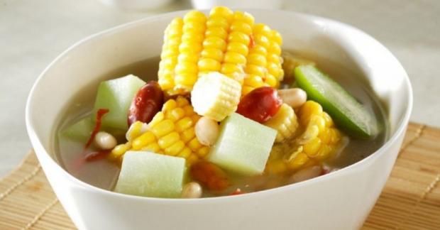 Segarnya Sayur Asem Khas Sunda Dengan Sambal Terasi Dan Ikan Asin