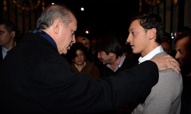 Presiden Erdogan Berbincang Dengan Mesut Oezil Ini Yang Dibicarakan
