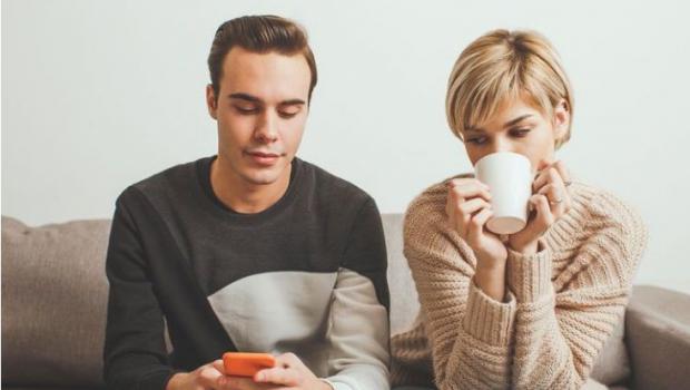 Sering Cemburu Pada Pasangan Ini 4 Cara Mengatasinya