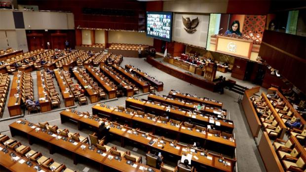 Resmi Dpr Sahkan Ruu Cipta Kerja Jadi Undang Undang