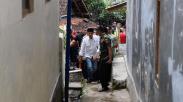Kunker ke Jabar, Jokowi Tinjau Pemasangan Listrik Gratis di Rumah Warga