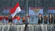 Unik, Warga Lintas Agama Gelar Upacara HUT RI di Sungai Unda Bali